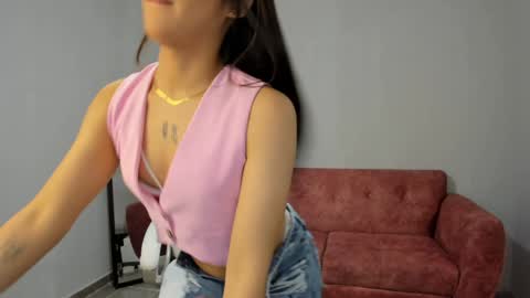 Snapshot of alice23jones chatting on 12.26.24 Alice online show from 12.26.24