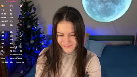 Snapshot of alice__grace_ chatting on 12.27.24 your Alice online show from 12.27.24