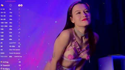 Snapshot of alice__grace_ chatting on 12.29.24 your Alice online show from 12.29.24