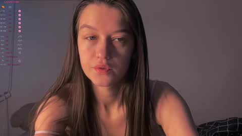 Snapshot of alice__grace_ chatting on 03.01.25 your Alice online show from 03.01.25