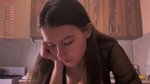 Snapshot of alice__grace_ chatting on 03.12.25 your Alice online show from 03.12.25