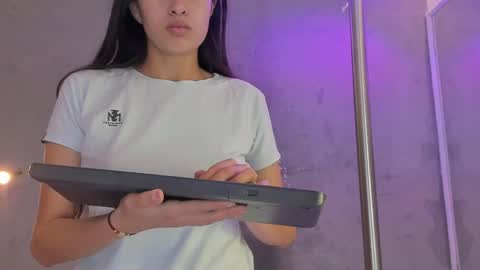 Alice Susan online show from 04.15.26