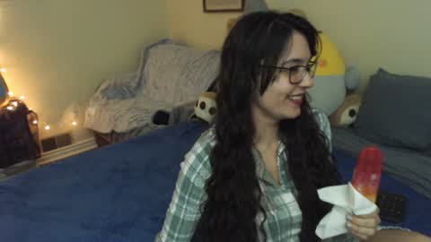 Snapshot of alice_asks chatting on 12.02.24 Alice Asks online show from 12.02.24