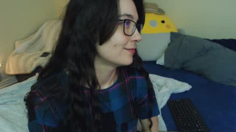 Snapshot of alice_asks chatting on 01.18.25 Alice Asks online show from 01.18.25