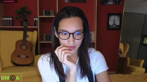 Snapshot of alice_bane chatting on 12.19.24 A R Y A  T I A online show from 12.19.24