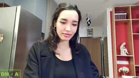 Snapshot of alice_bane chatting on 02.13.25 A R Y A  T I A online show from 02.13.25