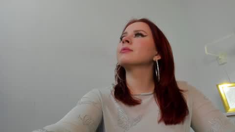 Snapshot of alice_bess chatting on 12.30.24 Alice.....Welcome to my room Lets get to know each other better and have an unforgettable time online show from 12.30.24