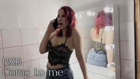 Snapshot of alice_bess chatting on 03.01.25 Alice.....Welcome to my room Lets get to know each other better and have an unforgettable time online show from 03.01.25