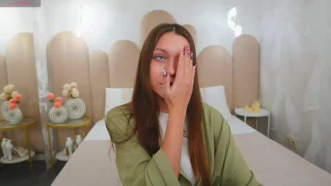 Alice in Wonderland  online show from 03.23.26