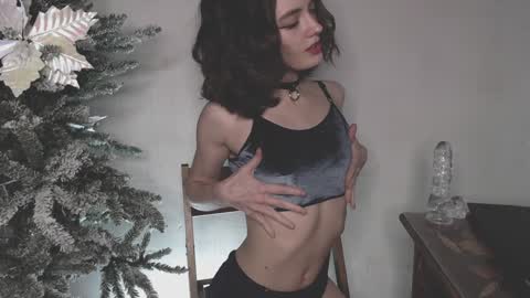 Snapshot of alice_glo chatting on 01.13.25 Alice online show from 01.13.25