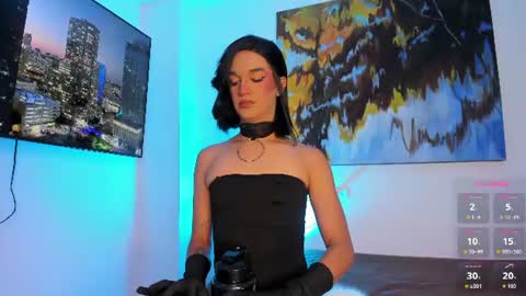 Snapshot of alice_graay__ chatting on 06.18.26 Alice online show from 06.18.26