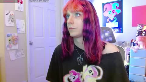 Snapshot of alice_hatchette chatting on 05.07.26 Alice Hatchette online show from 05.07.26