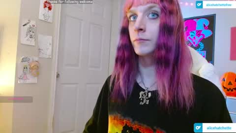 Snapshot of alice_hatchette chatting on 05.13.26 Alice Hatchette online show from 05.13.26