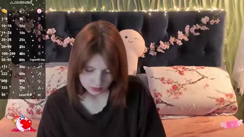 Snapshot of alice_langley chatting on 11.02.25 Alice 3 online show from 11.02.25