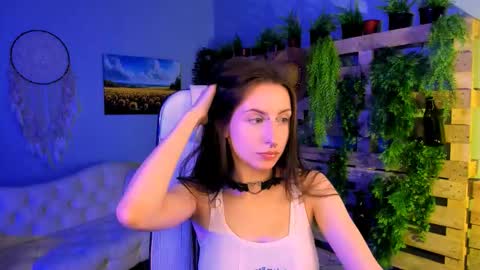 Snapshot of alice_lice chatting on 10.10.25 alice_lice online show from 10.10.25