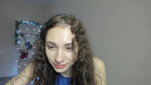 Snapshot of alice_love_888 chatting on 12.15.25 Alice online show from 12.15.25