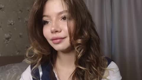 Snapshot of alice_love_fuck chatting on 11.27.25 Alice love fuck online show from 11.27.25