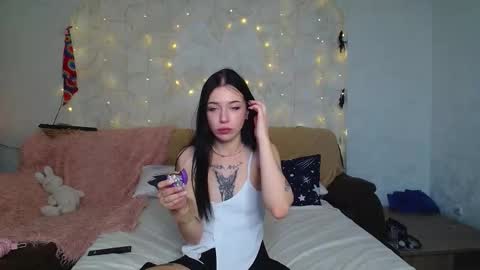 Snapshot of alice_love_fuck02 chatting on 10.11.25 alice_love_fuck02 online show from 10.11.25