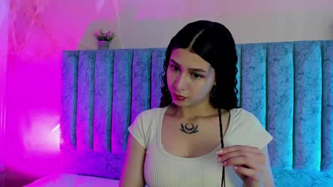 Snapshot of alice_martinez_ chatting on 12.10.24 alice and amber online show from 12.10.24