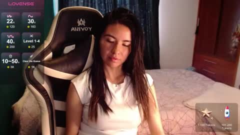 Snapshot of alice_middle01 chatting on 06.01.26 Alice online show from 06.01.26