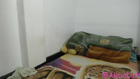 Alicia Aldara online show from 04.07.26