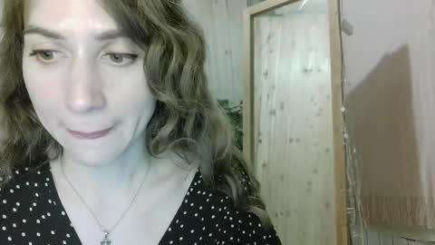 Snapshot of alice_sincere chatting on 05.10.26 Alice Love you all online show from 05.10.26
