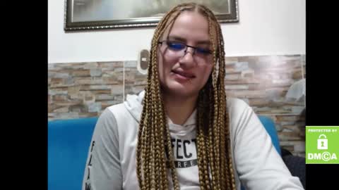 Snapshot of alice_trinity chatting on 09.16.25 Alice online show from 09.16.25