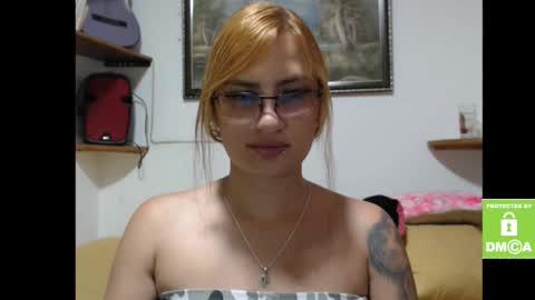 Snapshot of alice_trinity chatting on 12.14.25 Alice online show from 12.14.25