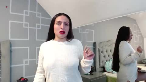 aliceblack7 online show from 10.28.25