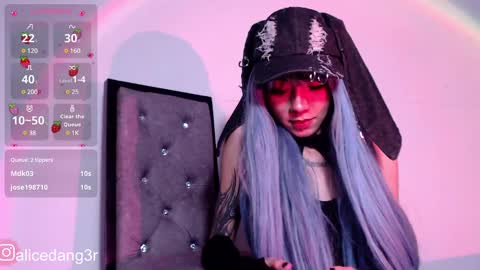 Snapshot of alicedang3r chatting on 01.03.25 Alice  online show from 01.03.25