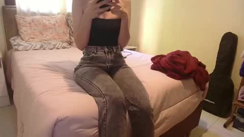 Snapshot of alicedeluca chatting on 11.03.25 Alice DeLUCA online show from 11.03.25