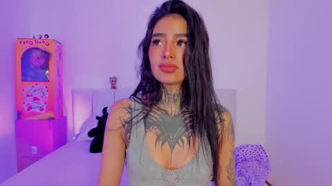 Snapshot of alicee_0 chatting on 09.09.25 Alice online show from 09.09.25