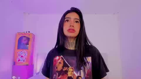 Snapshot of alicee_0 chatting on 09.10.25 Alice online show from 09.10.25