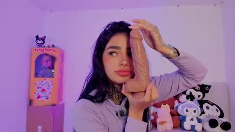 Snapshot of alicee_0 chatting on 10.02.25 Alice online show from 10.02.25