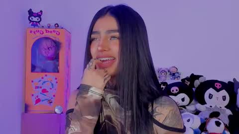 Snapshot of alicee_0 chatting on 10.29.25 Alice online show from 10.29.25