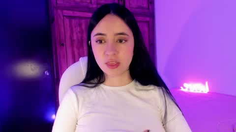 Snapshot of alicee_2 chatting on 02.03.25 Aliceee  ..   97YP9VWGZHrefnav wishlist lists 1 online show from 02.03.25