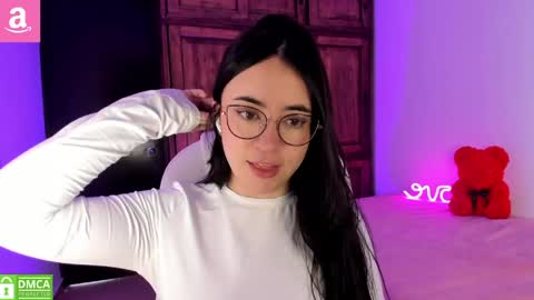 Snapshot of alicee_2 chatting on 04.30.26 Aliceee .. 97YP9VWGZHrefnav wishlist lists 1 online show from 04.30.26