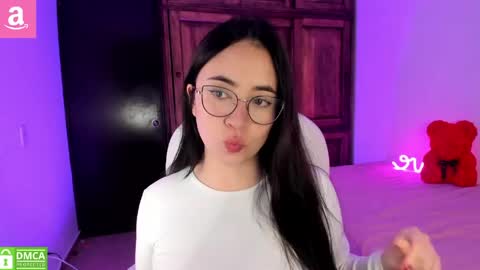 Snapshot of alicee_2 chatting on 06.03.26 Aliceee .. 97YP9VWGZHrefnav wishlist lists 1 online show from 06.03.26