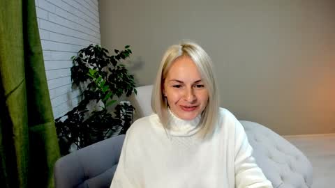 Snapshot of alicee__grace chatting on 12.01.24 Alicee online show from 12.01.24