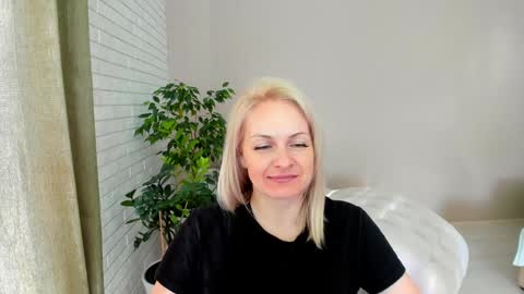 Snapshot of alicee__grace chatting on 02.08.25 Alicee online show from 02.08.25