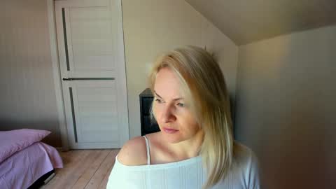 Snapshot of alicee__grace chatting on 03.06.25 Alicee online show from 03.06.25