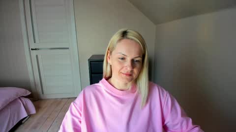 Snapshot of alicee__grace chatting on 03.11.25 Alicee online show from 03.11.25