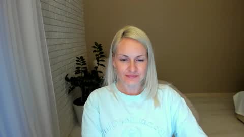 Snapshot of alicee__grace chatting on 09.09.25 Alicee online show from 09.09.25
