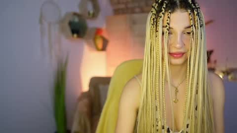 Alicee Kiss online show from 12.19.24