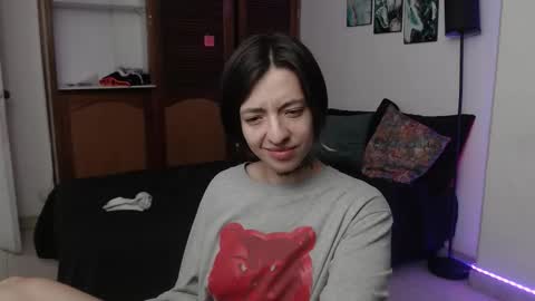 Snapshot of alicee_logan_ chatting on 10.23.25 alicee_logan_ online show from 10.23.25