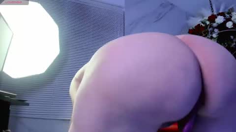 Snapshot of alicee_mature chatting on 06.27.26 alicee online show from 06.27.26