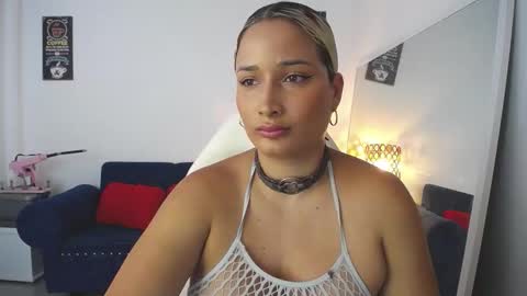 Snapshot of alicee_wild_ chatting on 12.17.25 Alicia 1000 PM - 600 AM COLOMBIAN TIME online show from 12.17.25