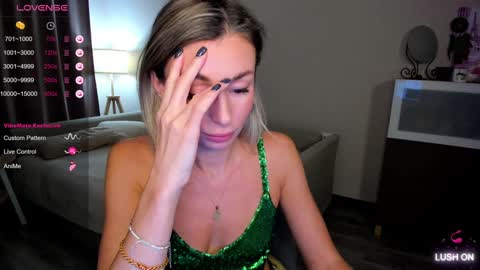 Snapshot of aliceevan chatting on 12.28.24 Daniella online show from 12.28.24