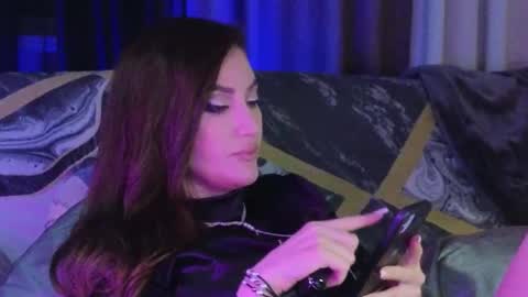 alicejameson online show from 09.11.25