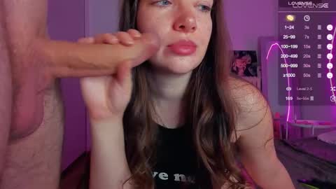 Snapshot of alicekaneky_xx chatting on 09.12.25 Alice 19 Kaneky 19 online show from 09.12.25